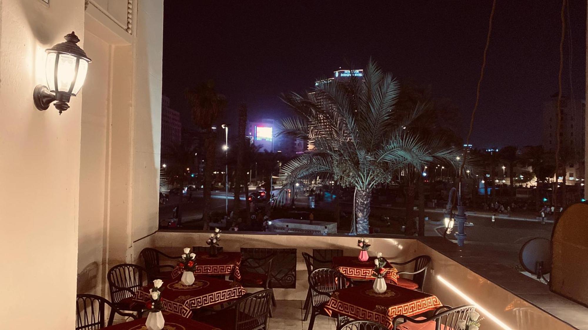 Stars Hotel